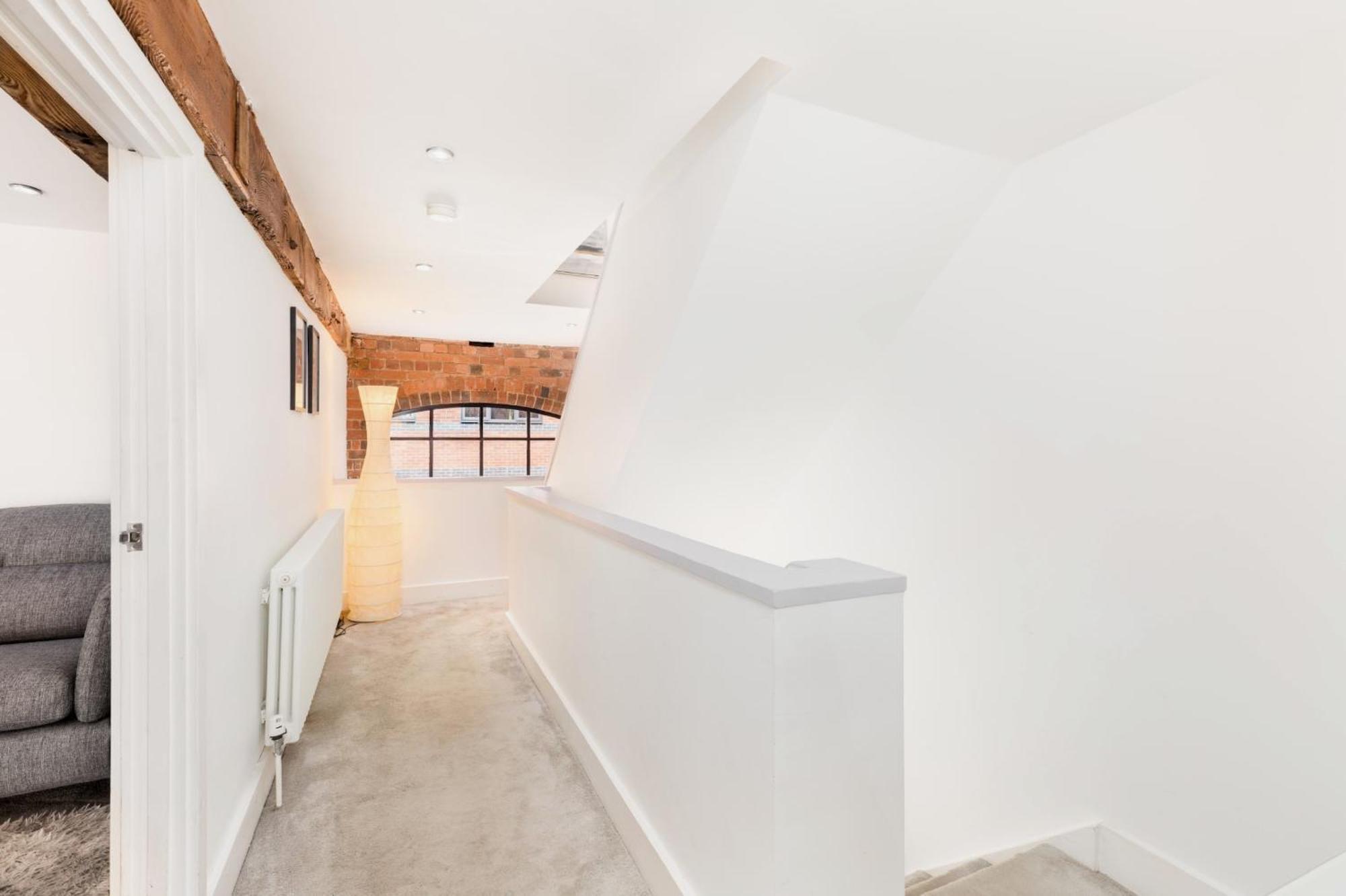 Holiday home High End Luxury Townhouse In Jq, 4 Bedrooms, Flat Screen Tv In Rooms, Free Parking, Near Centre Deposit Required Birmingham
